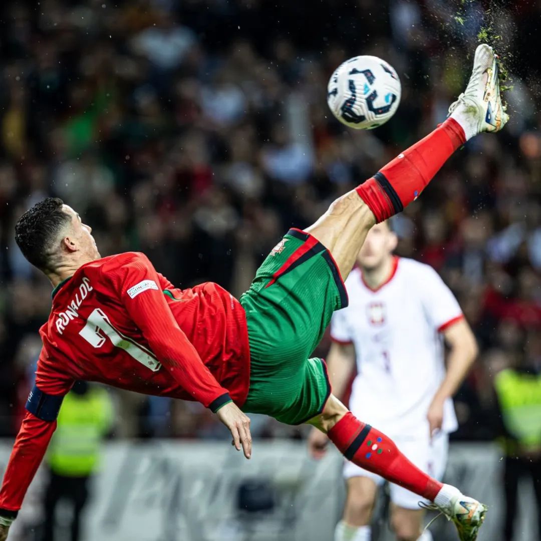 电竞粉丝大会吸引超5万观众