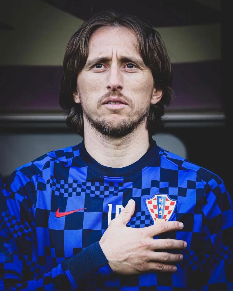 《解限机》短评：左右摇摆的四不像