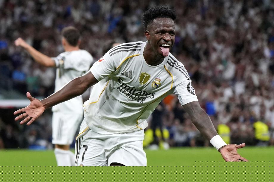 内维尔：曼联需任命熟悉英超且能承压的主帅